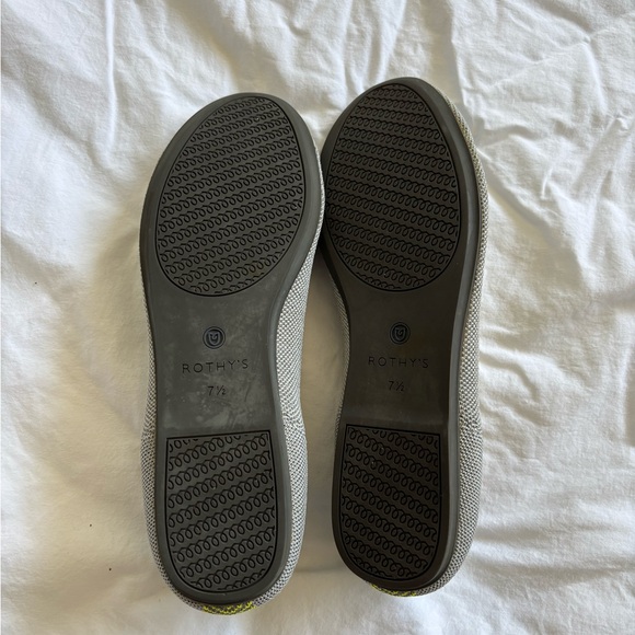 Rothy's Iridescent Light Gray Flats Women’s Size 7.5. - Picture 5 of 5